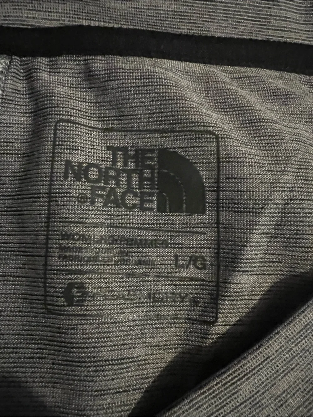 The North Face Flashdry Women's Gray Heather Short Sleeve V Neck T-Shirt - large - Picture 4 of 6
